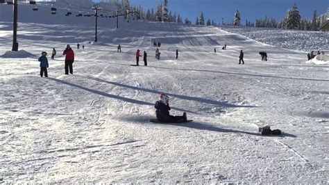 Experience the Thrill of Snowboarding: The Summit at Snoqualmie Magic Carpet Adventure